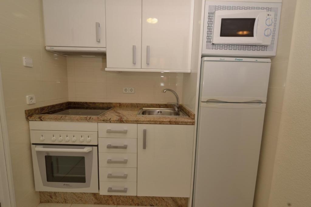 Apartamentos Turmalina Unitursa Calpe Quarto foto